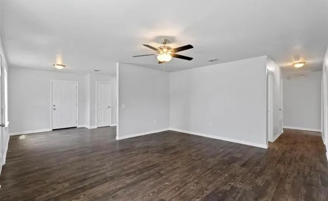 $2,350 | 1851 Homeland Street, Dallas, TX 75212