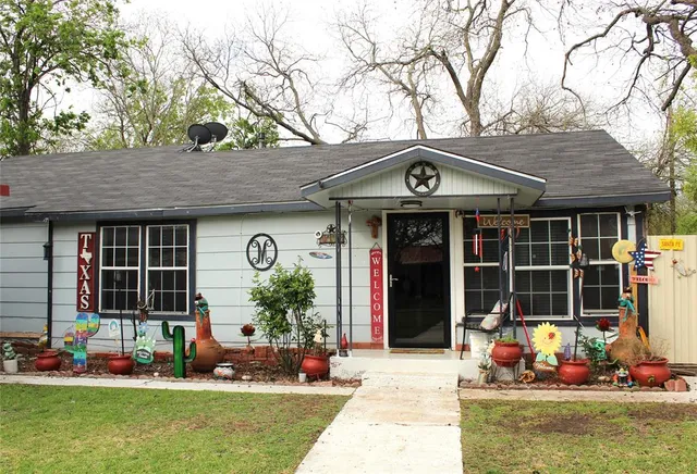 $260,000 | 1090 North Race Street, Stephenville, TX 76401