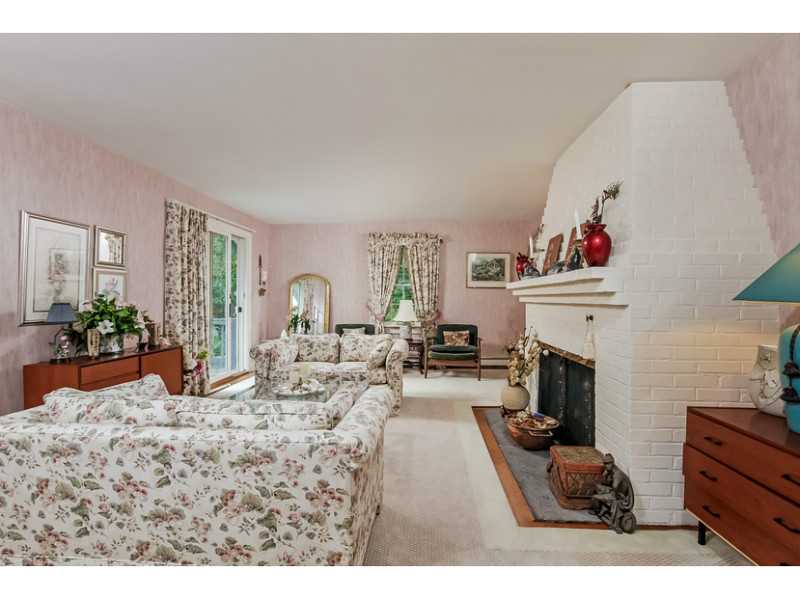 43 Champlin Road North Kingstown, RI 02874 - Photo 5 of 24 Den/Family/Great Room.