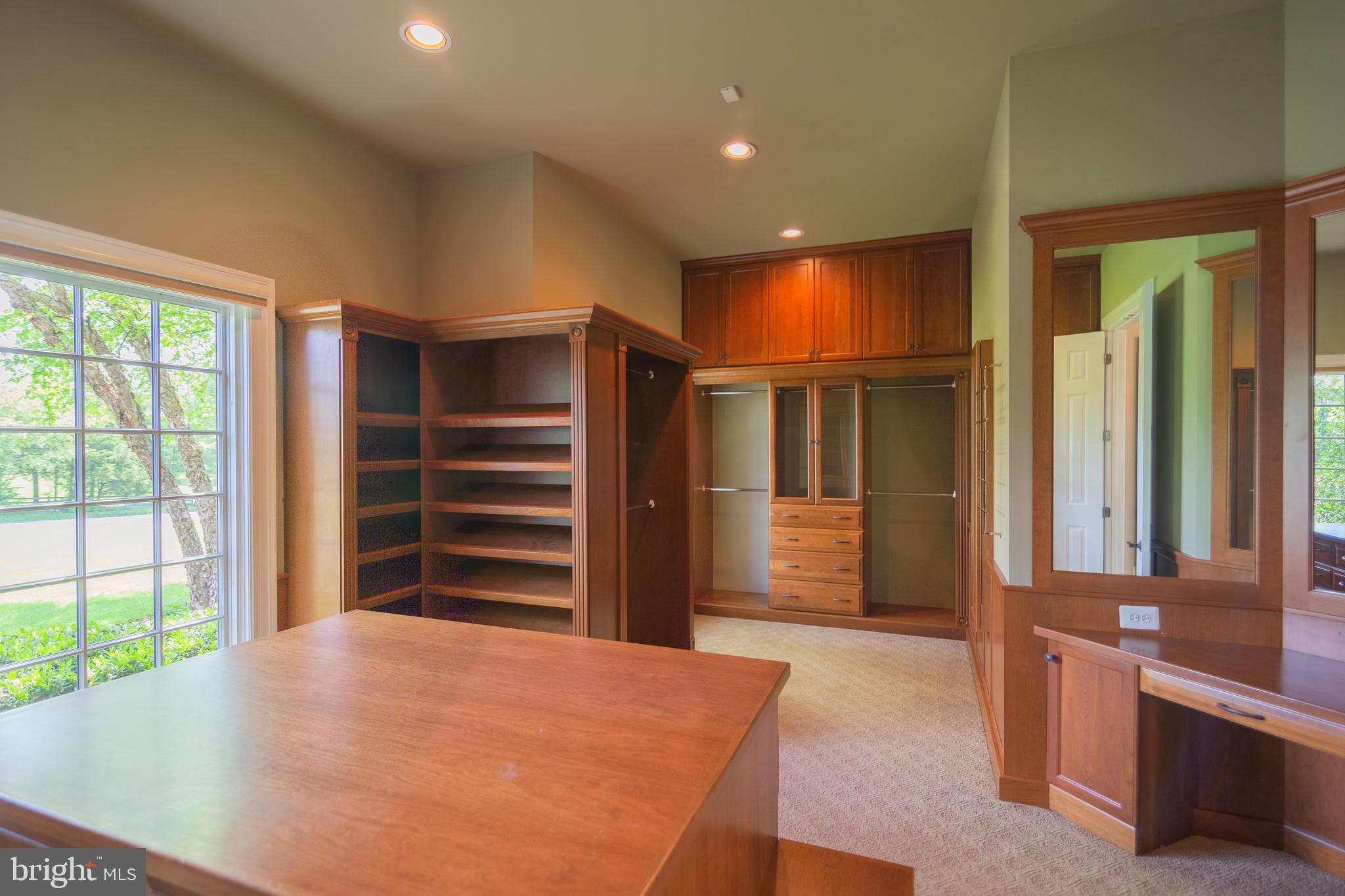2016 Dixon Road Frederick, MD 21704 - Photo 70 of 118 MASTER DRESSING ROOM