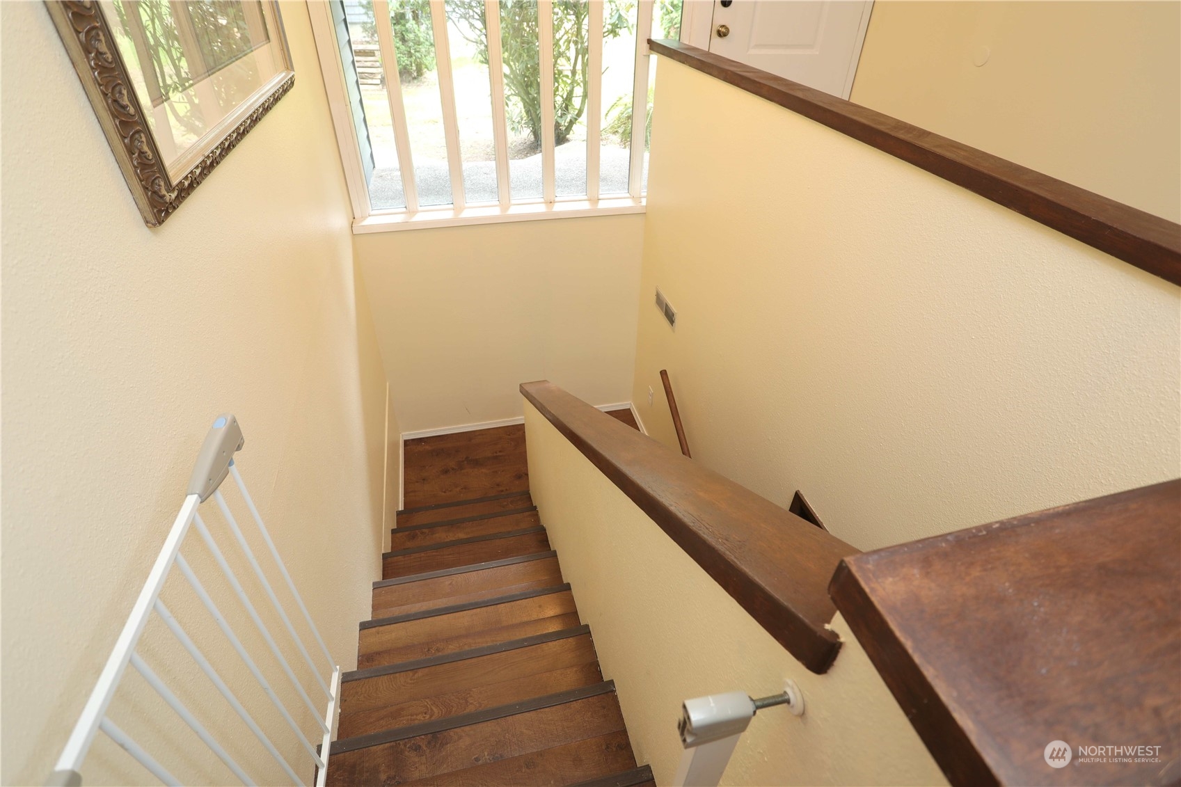 12503 Issaquah-Hobart Road Southeast Issaquah, WA 98027 - Photo 23 of 39 a view of entryway