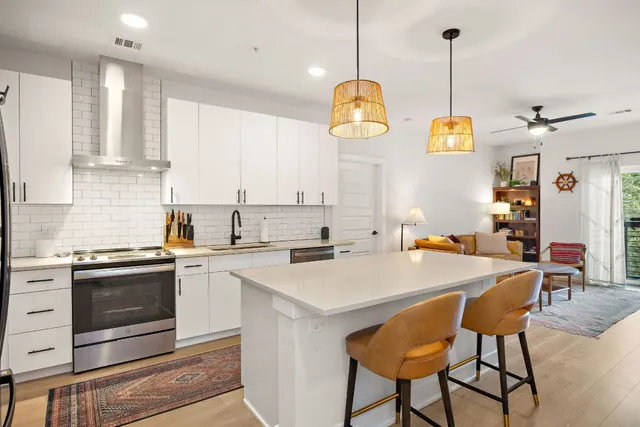 $425,000 | 3101 Govalle Avenue, Unit 219, Austin, TX 78702