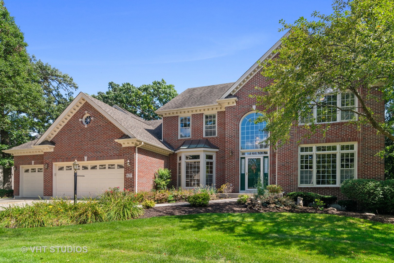 627 Christopher Lane Carol Stream, IL 60188 - Photo 1 of 24