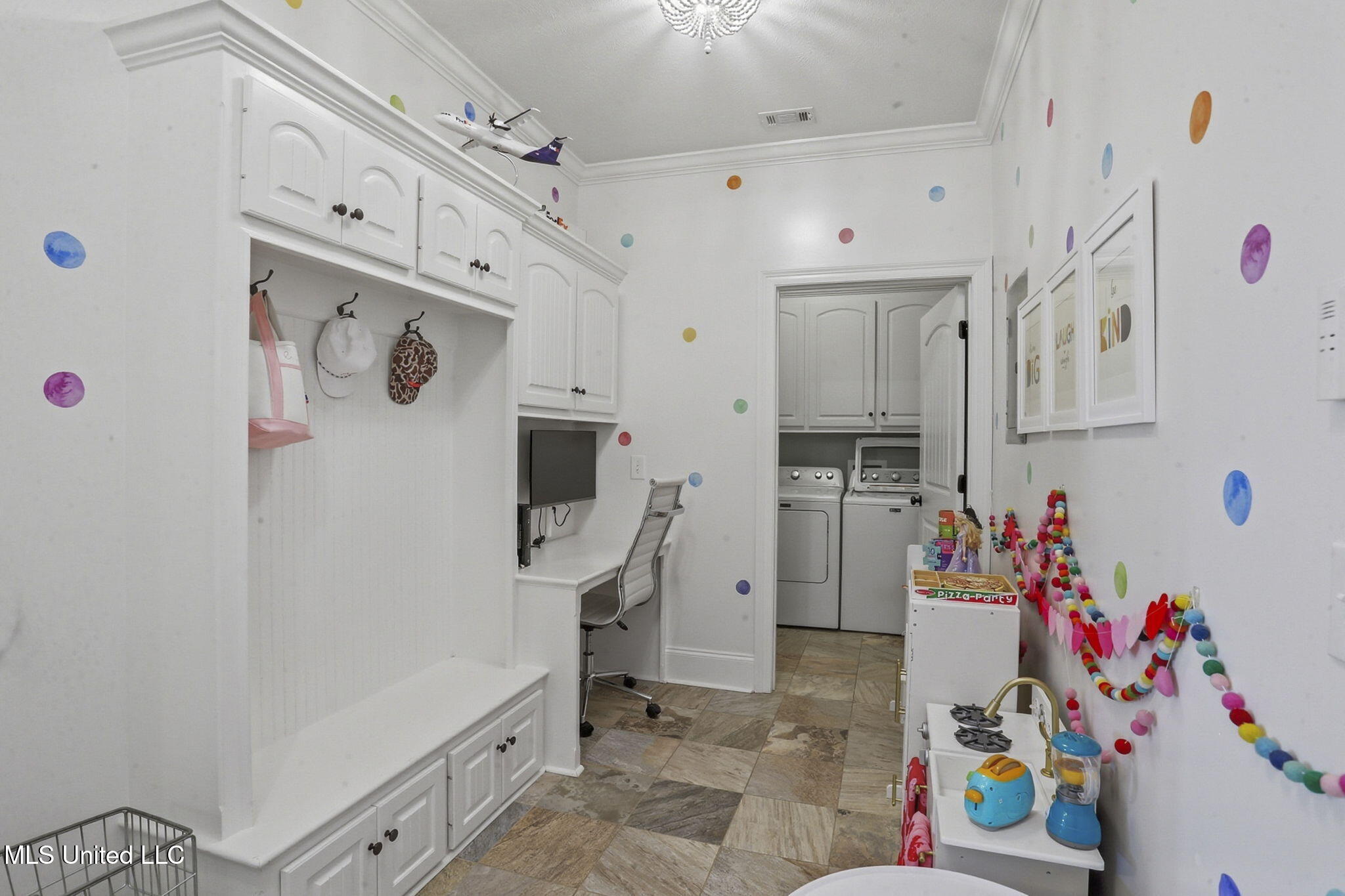 116 Kaden Lane Canton, MS 39046 - Photo 18 of 39 Office/Multipurpose Space