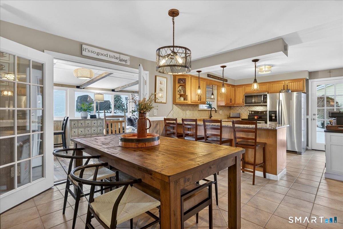 68 Lynn Drive Meriden, CT 06451 - Photo 2 of 29