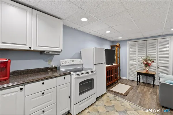 $439,900 | 68 Lynn Drive, Meriden, CT 06451