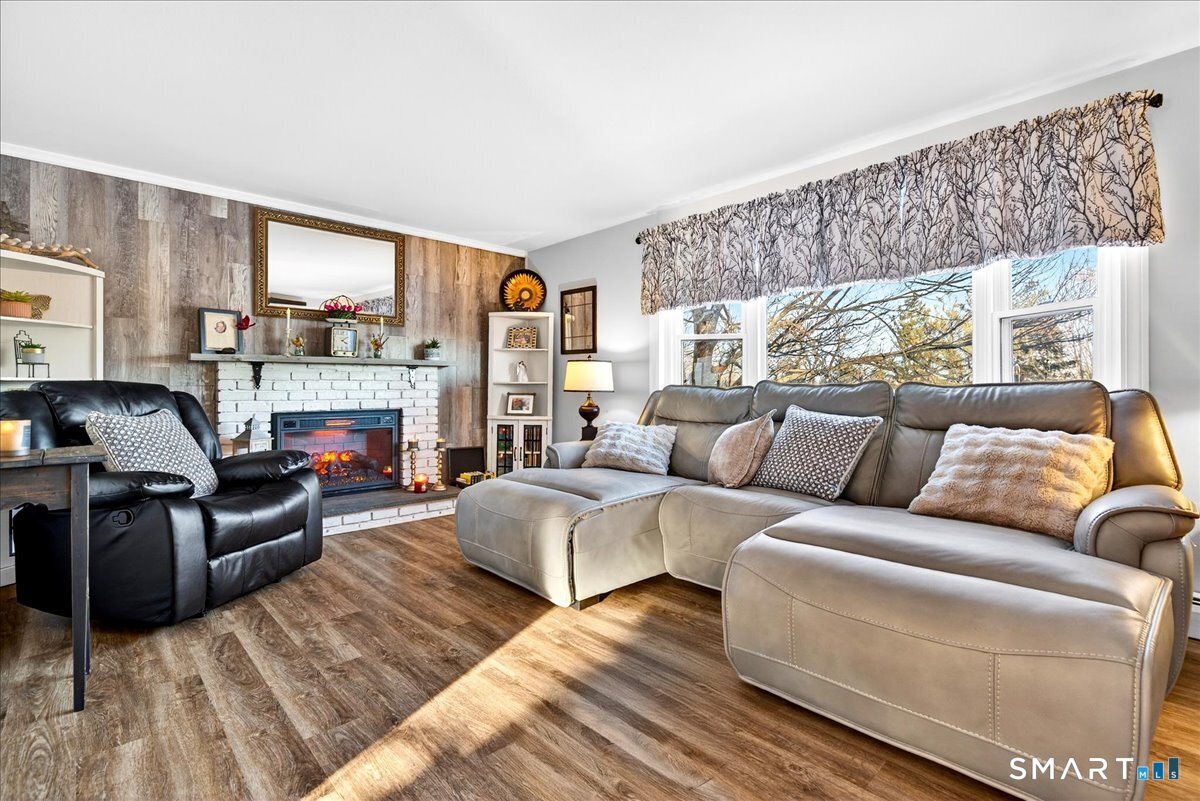 68 Lynn Drive Meriden, CT 06451 - Photo 10 of 29