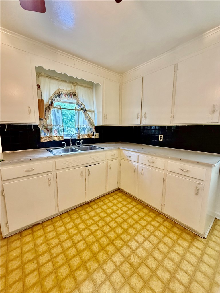 49 Alvord Street Rochester, NY 14609 - Photo 8 of 25 Gallery Image 8