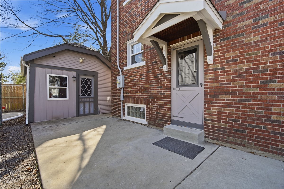 503 East Chestnut Street Bloomington, IL 61701 - Photo 23 of 24 a view of house with backyard
