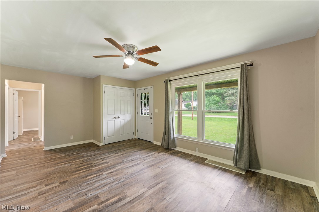 309 North Road Southeast Warren, OH 44484 - Photo 4 of 22 Gallery Image 4