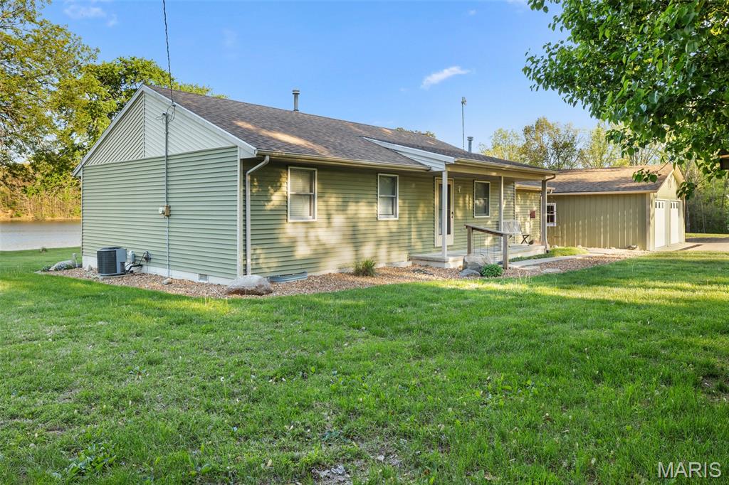 28 Log Lane Irving, IL 62051 - Photo 12 of 35