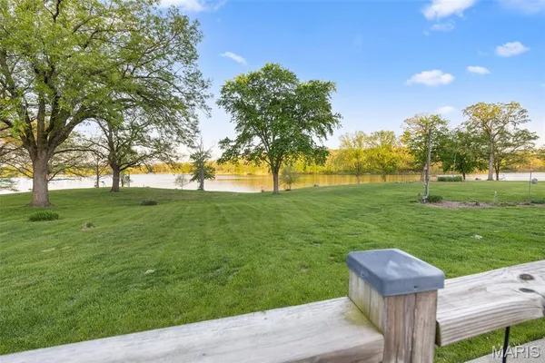 $329,900 | 28 Log Lane, Irving, IL 62051