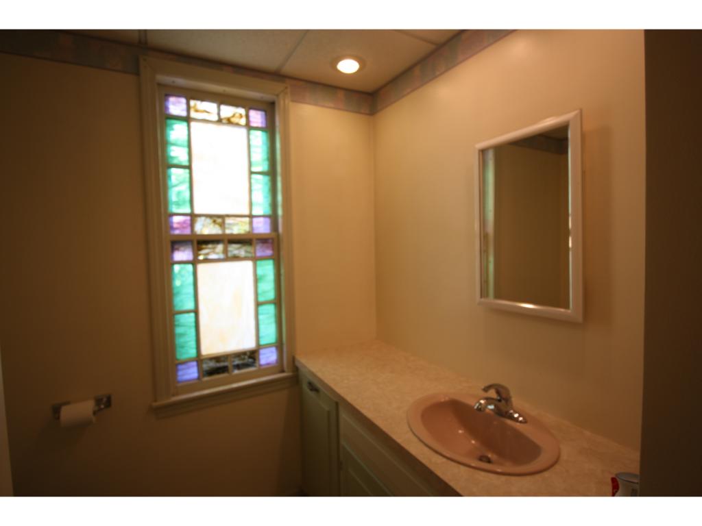 526 Maple Street Manchester, NH 03104 - Photo 15 of 20 Gallery Image 15