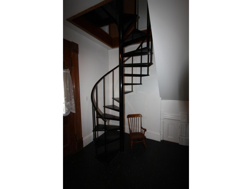 526 Maple Street Manchester, NH 03104 - Photo 16 of 20 Gallery Image 16