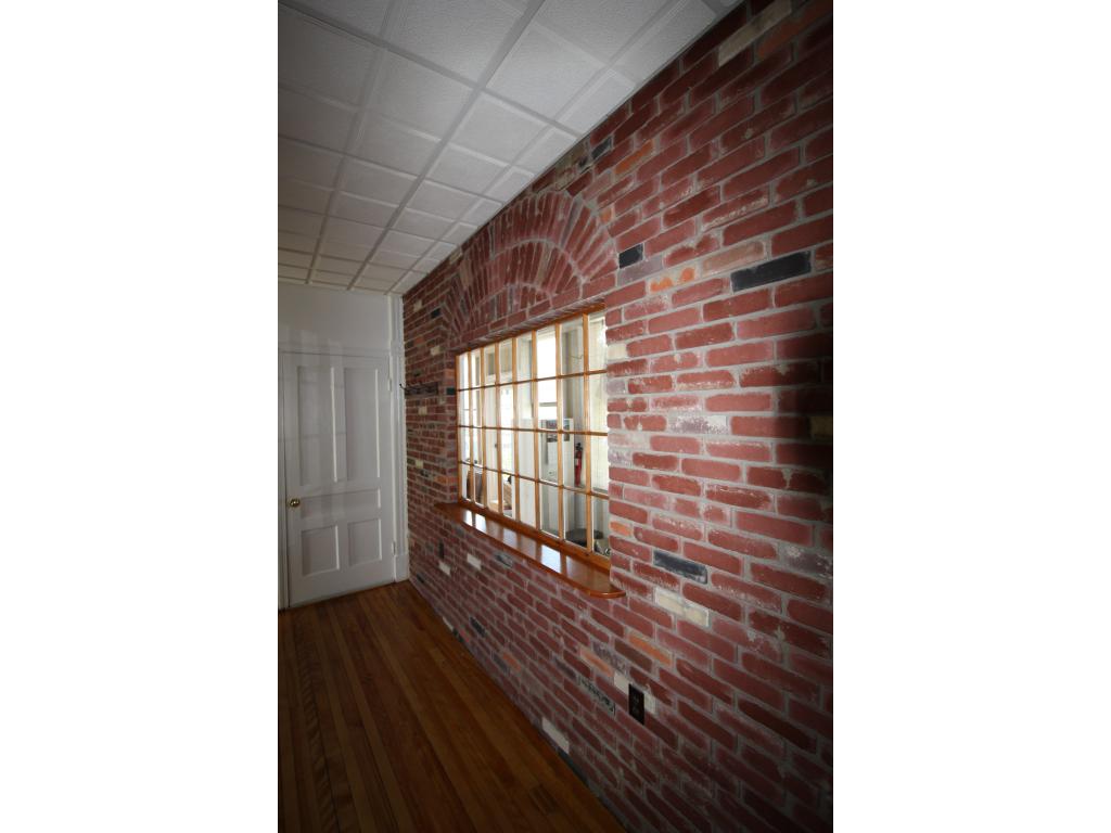 526 Maple Street Manchester, NH 03104 - Photo 9 of 20 Gallery Image 9