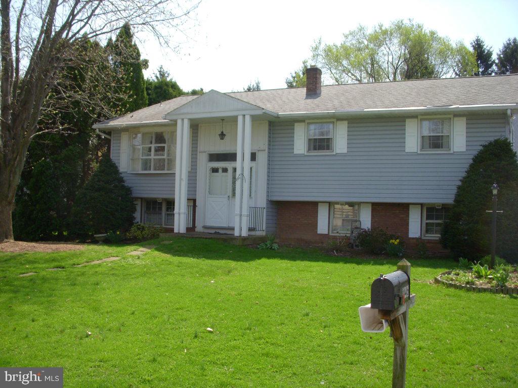 446 Revere Road Lancaster, PA 17601 - Photo 3 of 13 Gallery Image 3