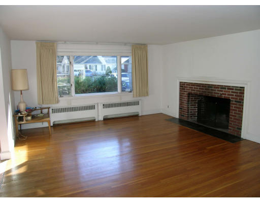 7 Sherburne Road Lexington, MA 02421 - Photo 3 of 16 Gallery Image 3