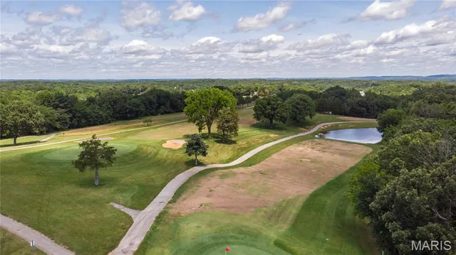 $399,900 | 6066 Peachtree Drive, Hillsboro, MO 63050