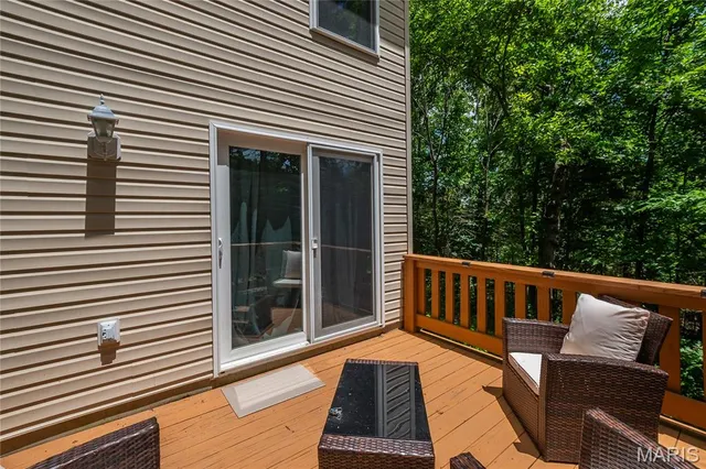 $399,900 | 6066 Peachtree Drive, Hillsboro, MO 63050