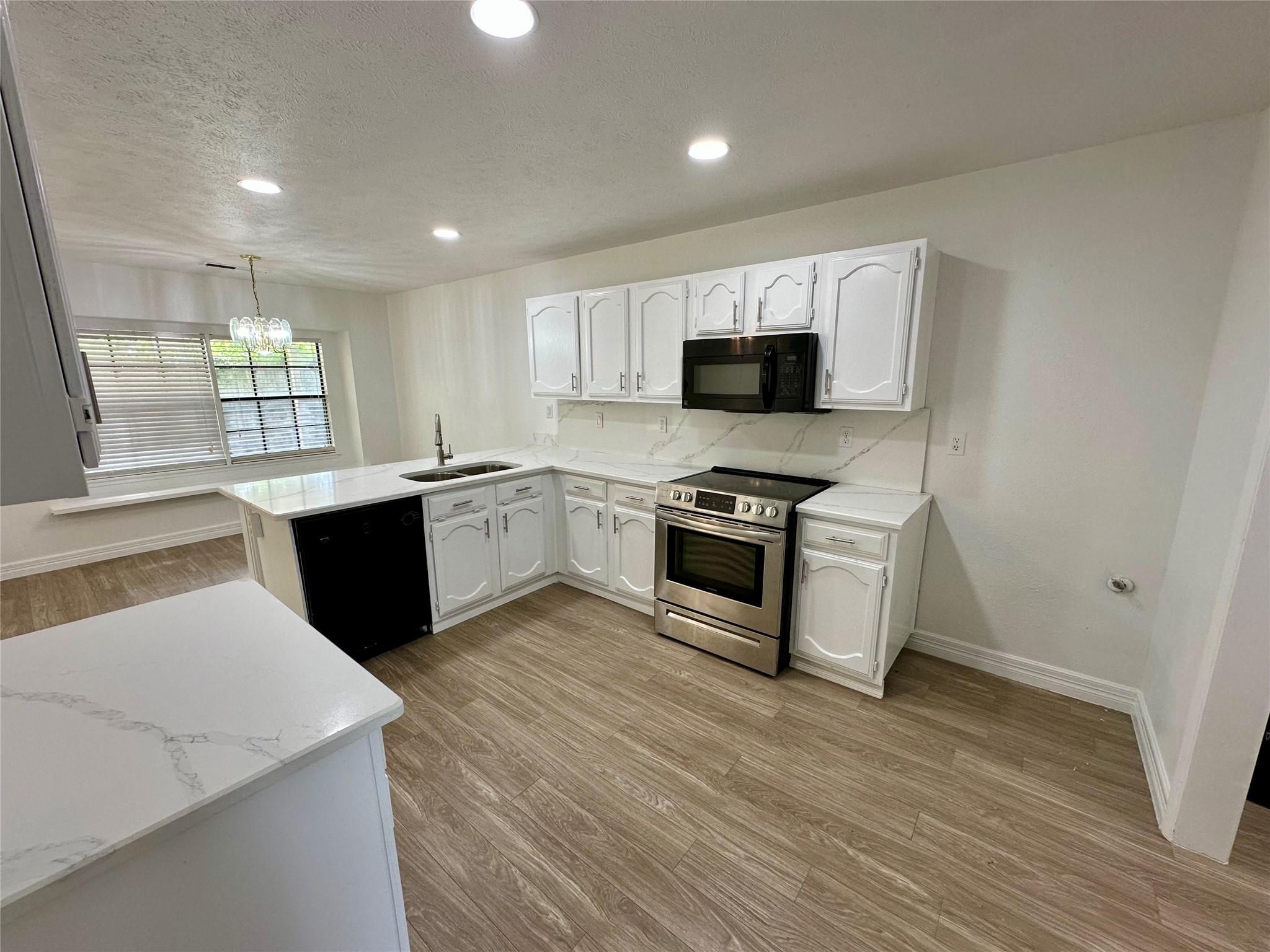 22722 Hawkwood Drive Spring, TX 77373 - Photo 3 of 30