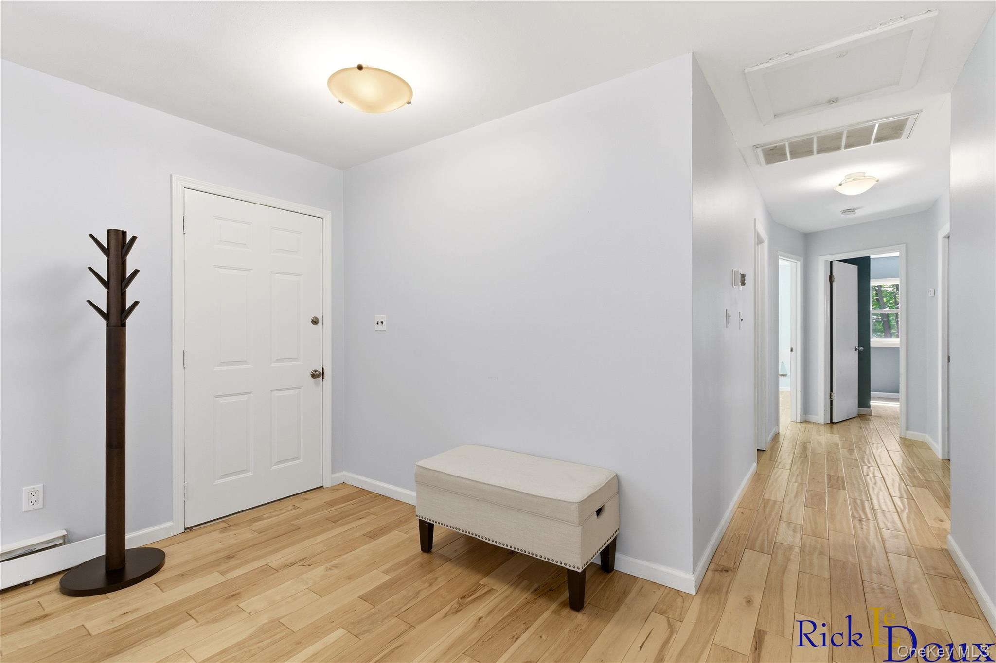 223 Old Post Road Port Jefferson, NY 11777 - Photo 3 of 30