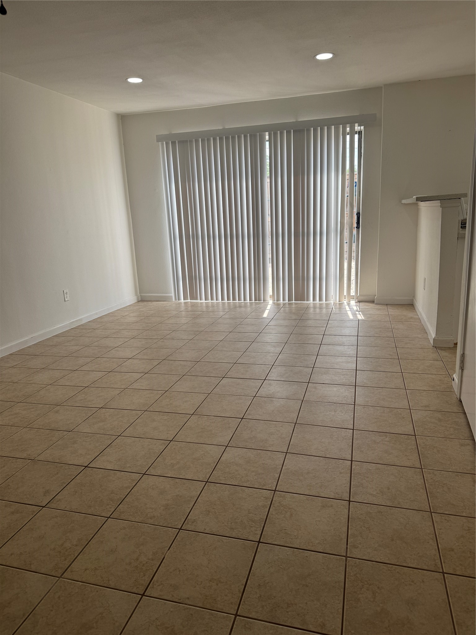 6645 Wanda Lane Houston, TX 77074 - Photo 13 of 27 View of the Dining that opens to a large patio