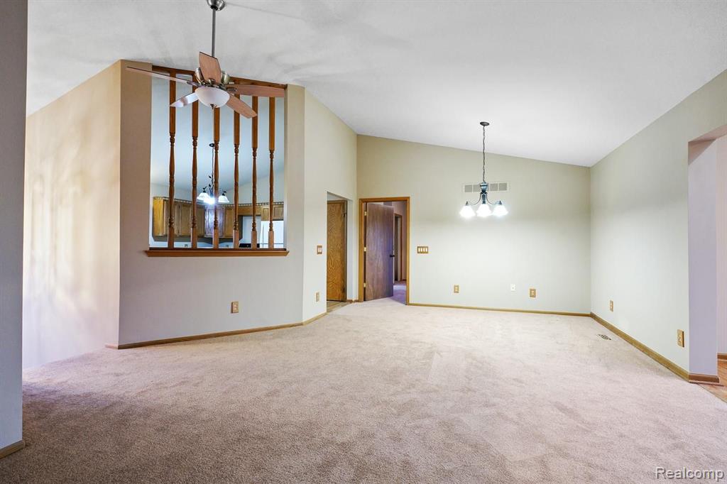 2235 Hiller Road West Bloomfield, MI 48324 - Photo 10 of 38