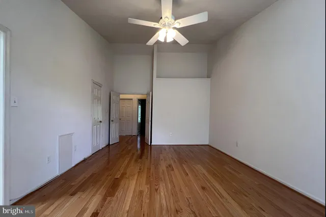 $3,995 | 6042 Loganwood Drive, Rockville, MD 20852