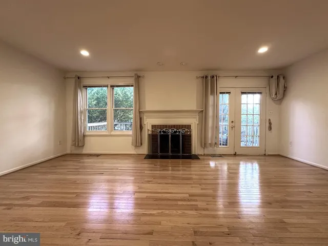 $3,995 | 6042 Loganwood Drive, Rockville, MD 20852