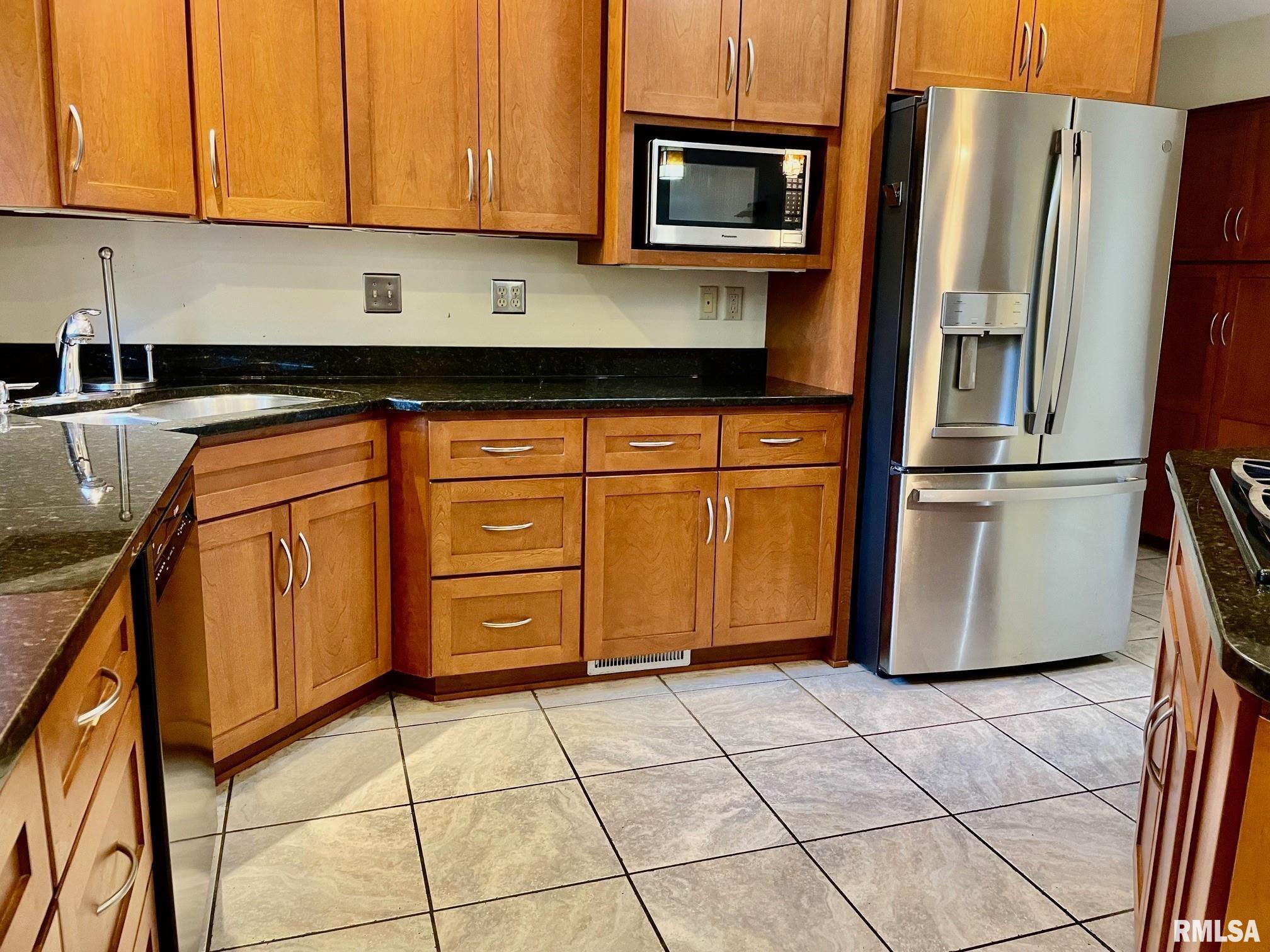 5611 Old Jacksonville Road Springfield, IL 62711 - Photo 11 of 71 Gallery Image 11