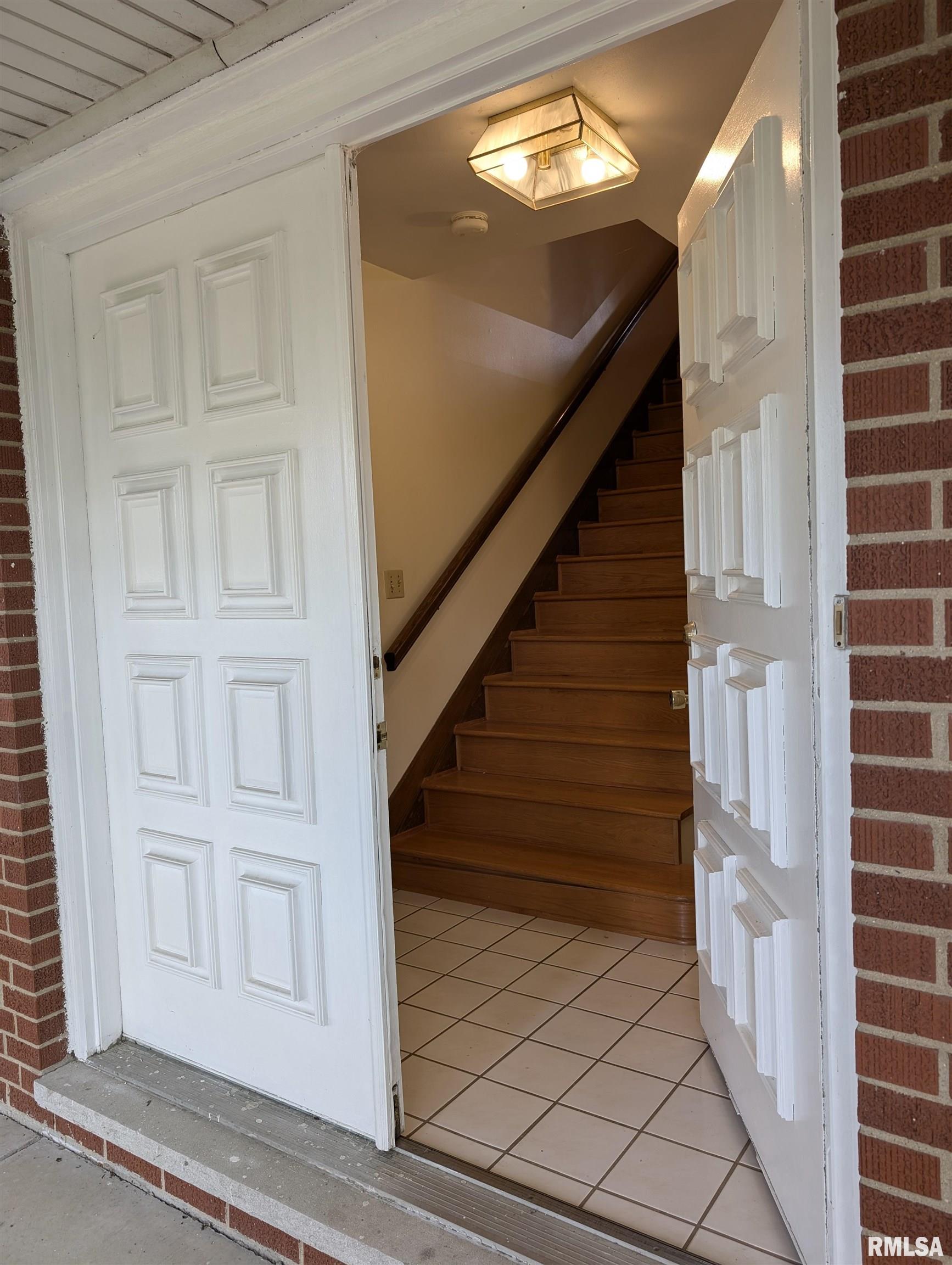 5611 Old Jacksonville Road Springfield, IL 62711 - Photo 3 of 71 Gallery Image 3