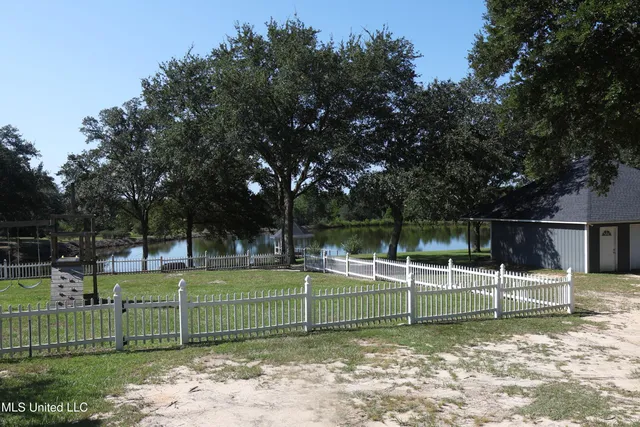 $598,500 | 24040 Robert E Lee Road, Lucedale, MS 39452