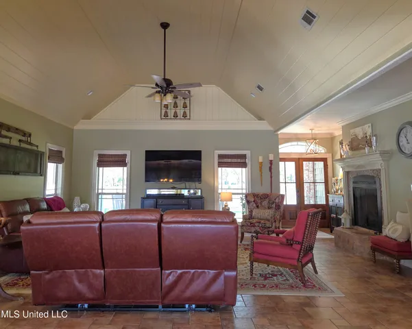 $598,500 | 24040 Robert E Lee Road, Lucedale, MS 39452