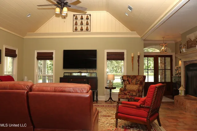 $598,500 | 24040 Robert E Lee Road, Lucedale, MS 39452