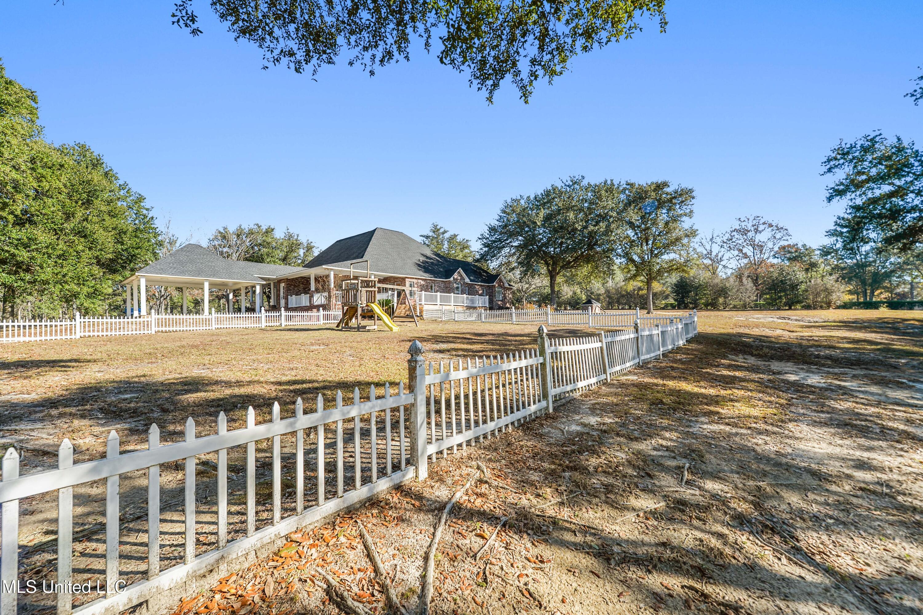 24040 Robert E Lee Road Lucedale, MS 39452 - Photo 38 of 54 038