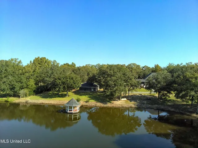 $598,500 | 24040 Robert E Lee Road, Lucedale, MS 39452