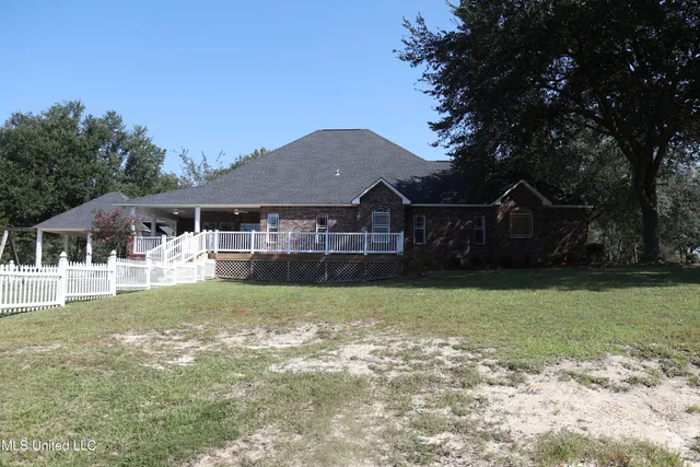 $598,500 | 24040 Robert E Lee Road, Lucedale, MS 39452