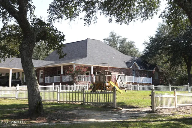 $598,500 | 24040 Robert E Lee Road, Lucedale, MS 39452