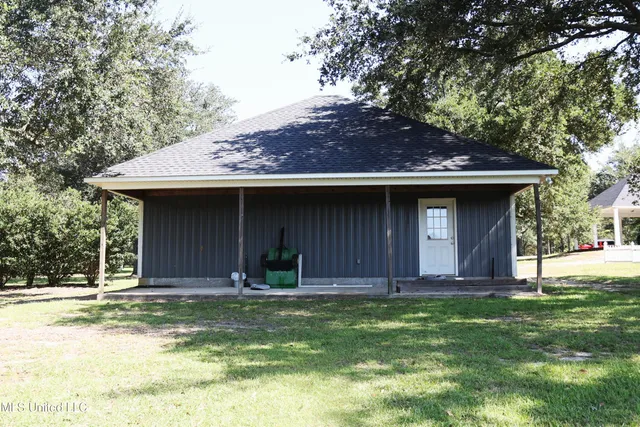 $598,500 | 24040 Robert E Lee Road, Lucedale, MS 39452