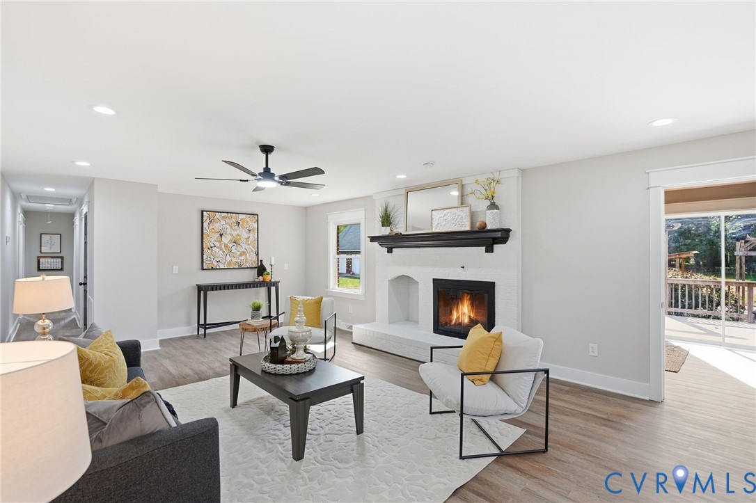 9285 Rural Point Drive Mechanicsville, VA 23116 - Photo 3 of 43