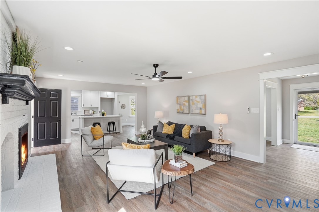 9285 Rural Point Drive Mechanicsville, VA 23116 - Photo 5 of 43