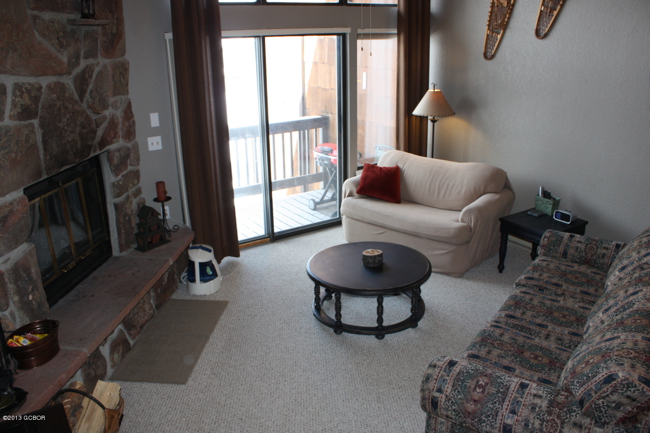 351 Co Road, Unit 335 Fraser, CO 80442 - Photo 4 of 28 Living