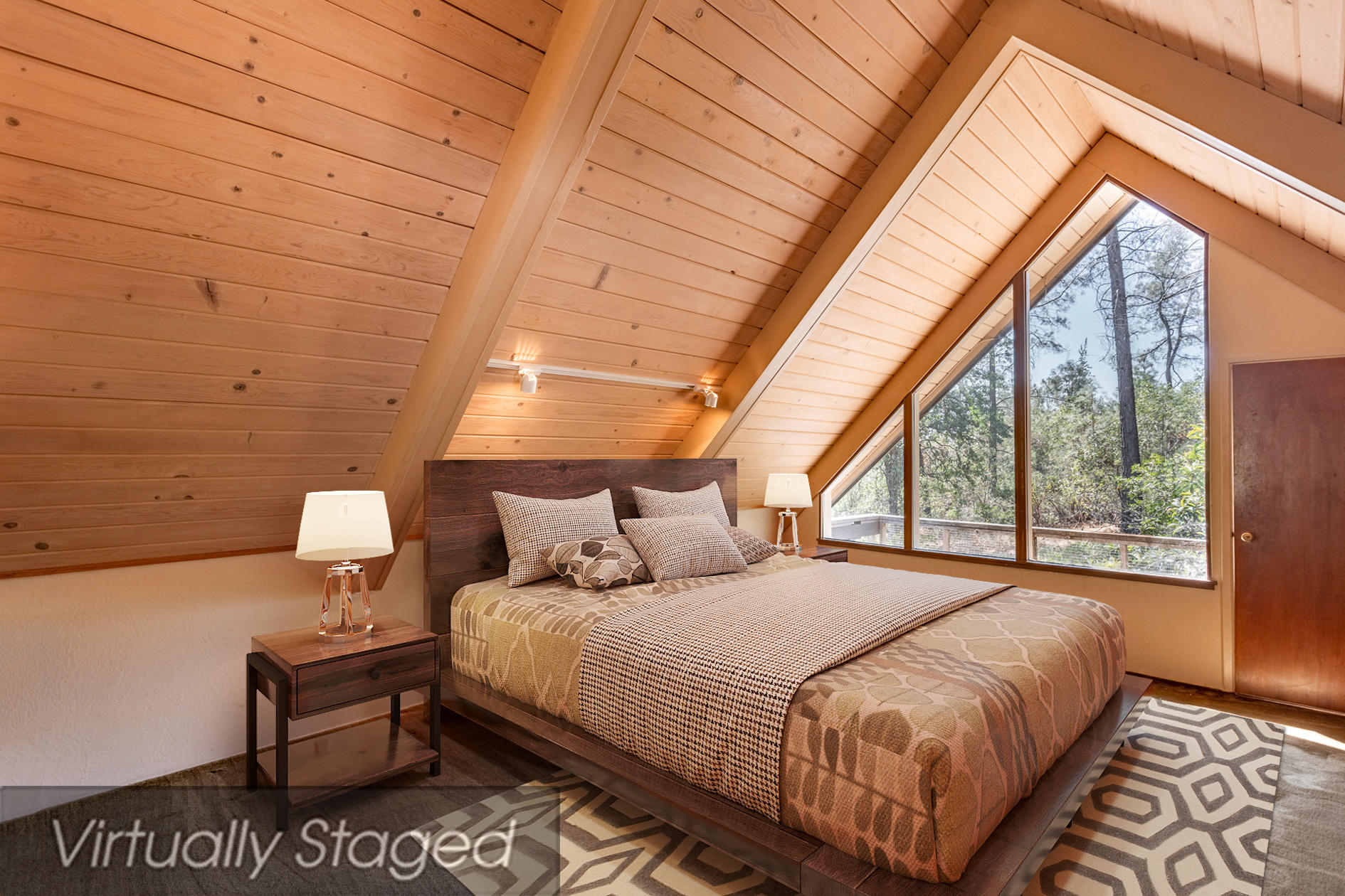 17823 Press Road Redding, CA 96003 - Photo 22 of 33 a bedroom with a bed and window