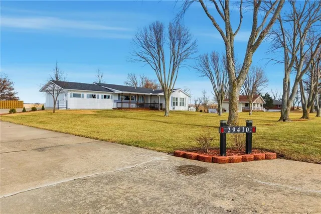$305,000 | 29410 Northeast 184 Street, Lawson, MO 64062