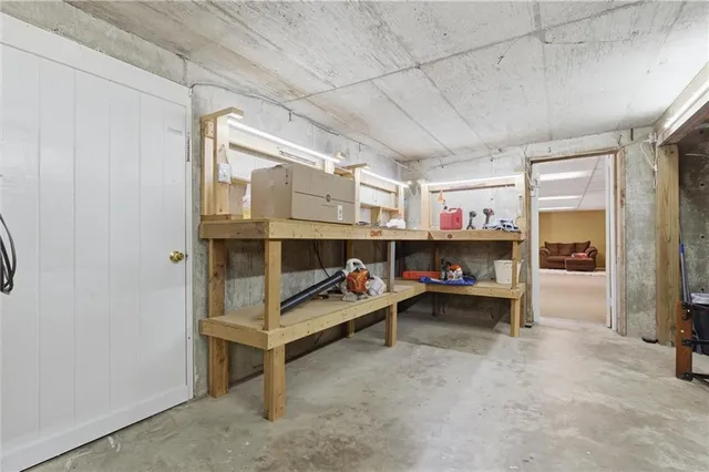 $305,000 | 29410 Northeast 184 Street, Lawson, MO 64062