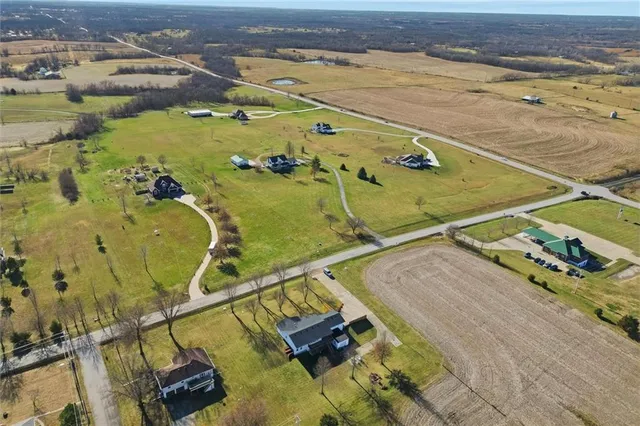 $305,000 | 29410 Northeast 184 Street, Lawson, MO 64062