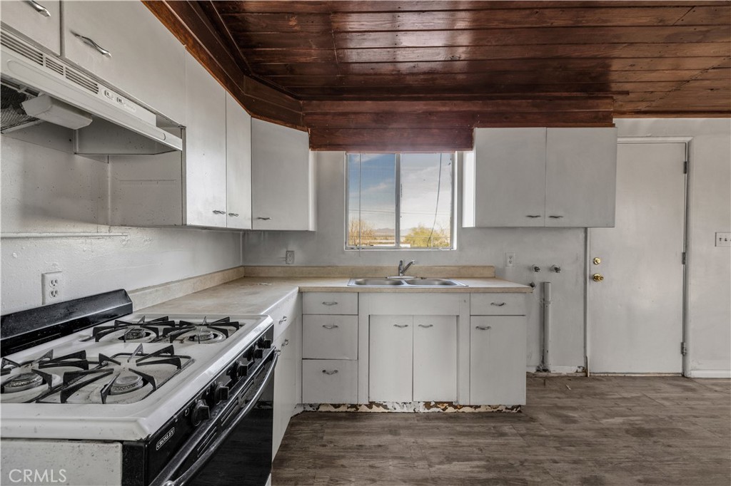 74746 Baseline Road Twentynine Palms, CA 92277 - Photo 13 of 39