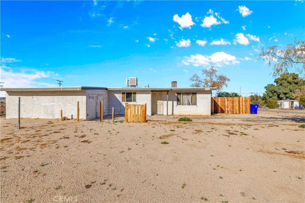 74746 Baseline Road Twentynine Palms, CA 92277 - Photo 5 of 39
