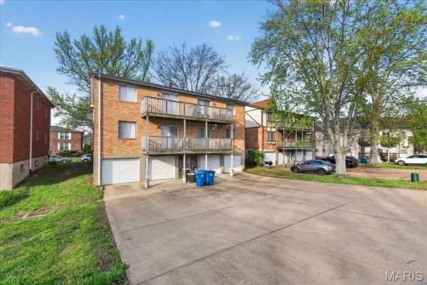$539,000 | 10135 Puttington Drive, Lakeshire, MO 63123