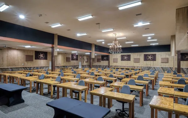 $2,500,000 | 48600 Highway 290 Business, Hempstead, TX 77445